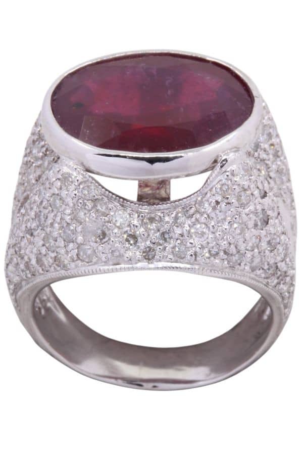 BAGUE RUBIS ET PAVAGE DIAMANTS, photo 2 sur 3