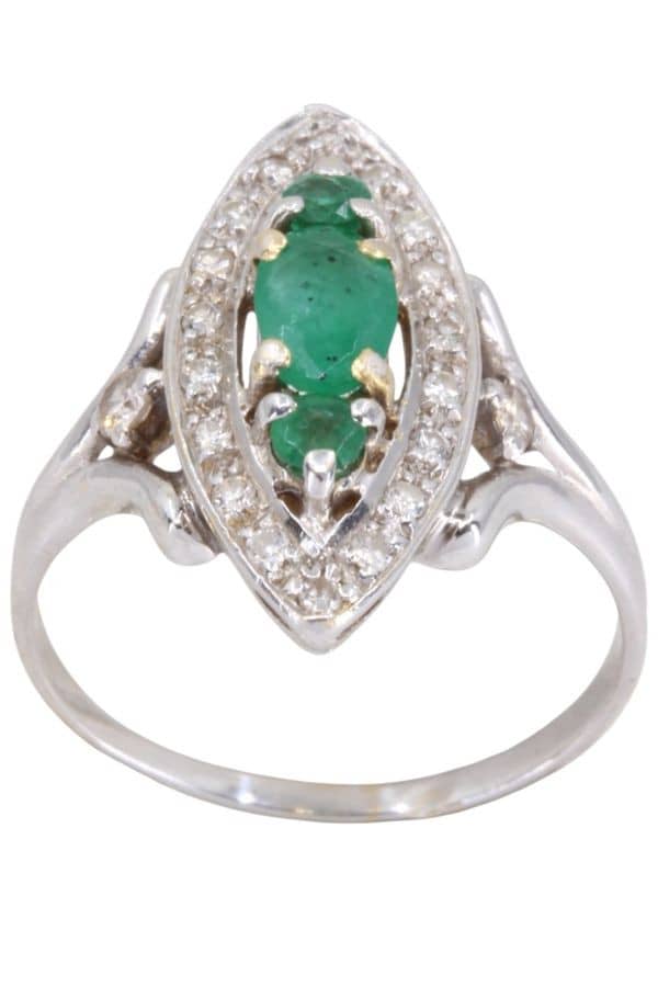 MARQUISE MODERNE ÉMERAUDES ET DIAMANTS, photo 2 sur 3